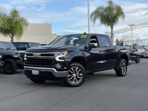 Used 2022 Chevrolet Silverado 1500 LT image 2