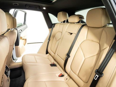 New 2026 Porsche Macan AWD/4WD image 22