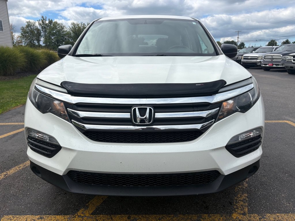 Used 2017 Honda Pilot LX image 3