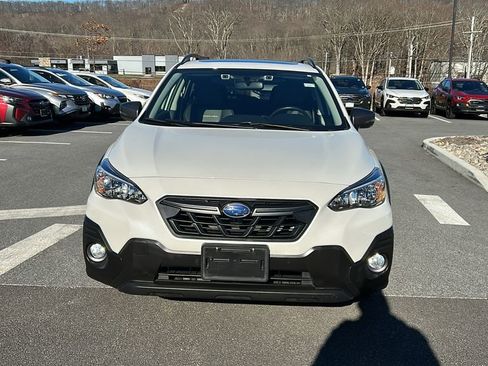 Used 2022 Subaru Crosstrek 2.5i Sport w/ Moonroof Package image 2