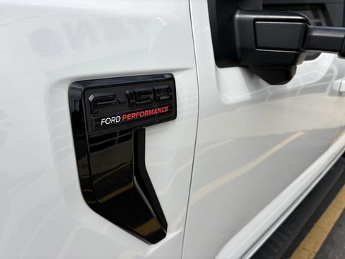Used 2021 Ford F150 Lariat w/ Equipment Group 502A High AWD/4WD image 9