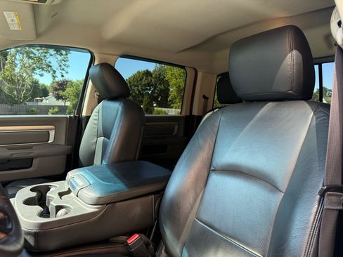 Used 2018 RAM 1500 Classic SLT AWD/4WD image 26