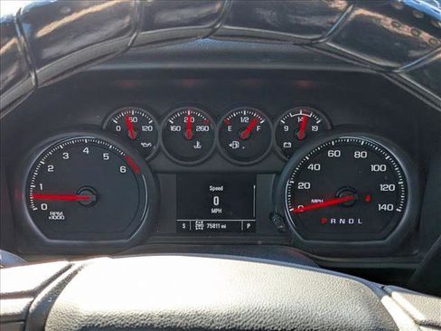 Used 2022 Chevrolet Silverado 2500 Custom w/ Custom Value Package image 10