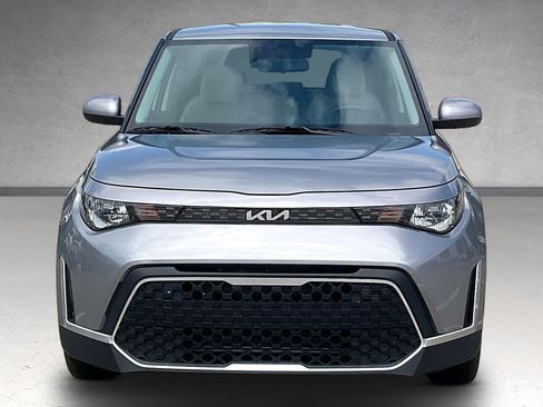 Used 2025 Kia Soul LX w/ LX Technology Package FWD image 6