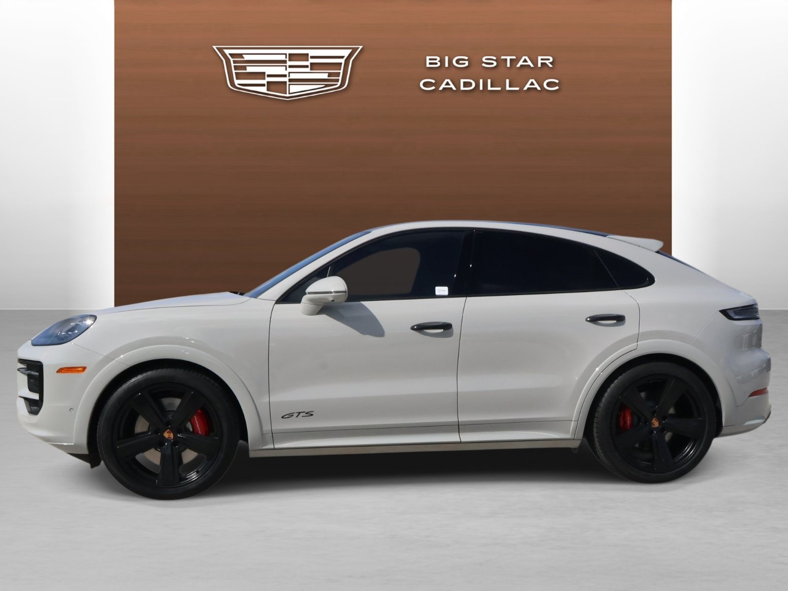 Used 2026 Porsche Cayenne GTS AWD/4WD image 2