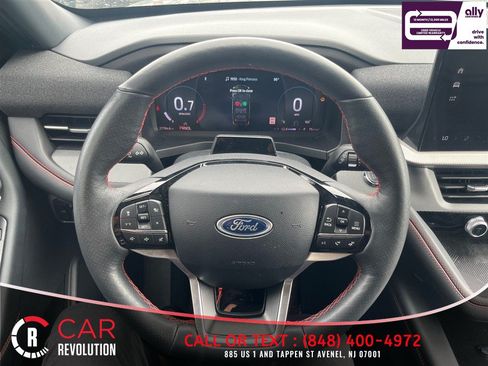 Used 2025 Ford Explorer ST-Line w/ ST-Line Street Pack AWD/4WD image 20