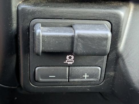 Used 2020 GMC Sierra 1500 Elevation w/ Elevation Value Package AWD/4WD image 22