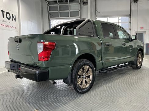 Used 2024 Nissan Titan SV w/ SV Bronze Edition Package image 22