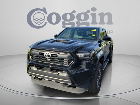 Certified 2024 Toyota Tacoma TRD Sport w/ TRD Sport Upgrade Package AWD/4WD image 2