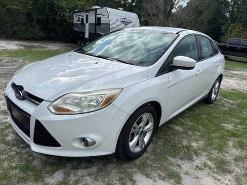 Used 2012 Ford Focus SE FWD image 1