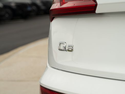 Used 2019 Audi Q5 Prestige w/ Prestige Package AWD/4WD image 30
