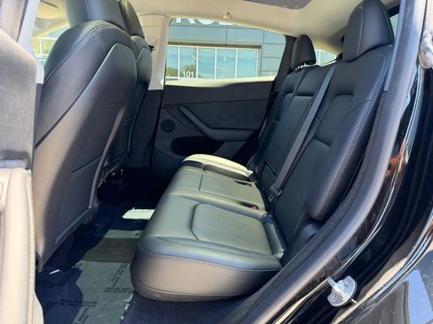 Used 2023 Tesla Model Y Long Range AWD/4WD image 9