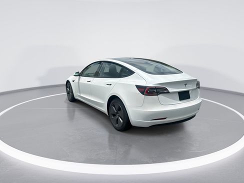Used 2021 Tesla Model 3 Standard Range Plus RWD image 7