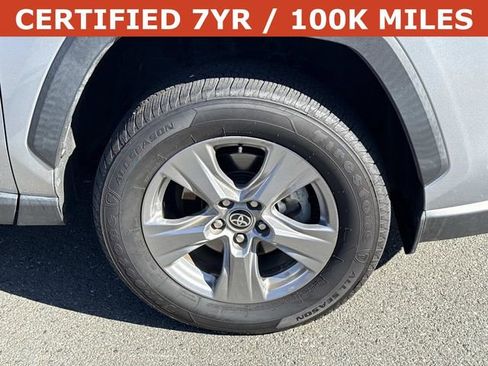 Used 2022 Toyota RAV4 XLE w/ Convenience Package image 7