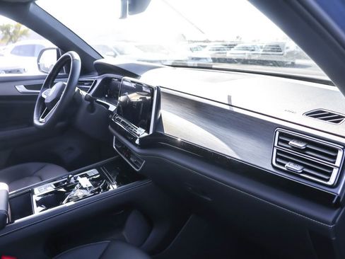 New 2026 Volkswagen Atlas Cross Sport SE image 39