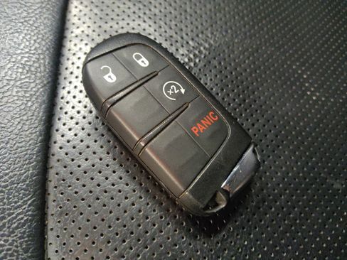 Used 2019 Jeep Compass Limited FWD image 32