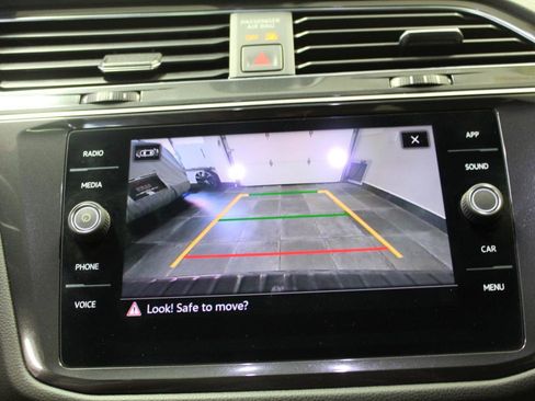 Used 2022 Volkswagen Tiguan SE R-Line AWD/4WD image 15