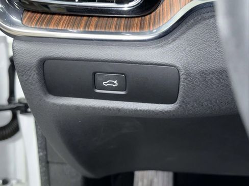 Used 2023 Volvo S60 B5 Ultimate w/ Protection Package Premier FWD image 26