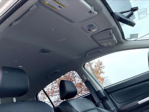 Used 2017 Subaru Crosstrek 2.0i Limited w/ Popular Package #2 image 25