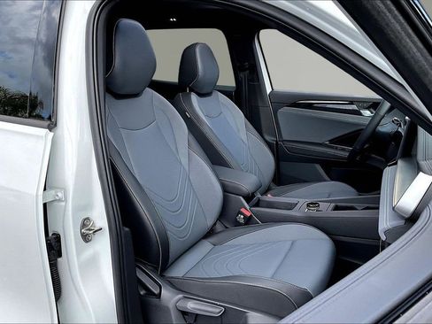 New 2026 Volkswagen Tiguan SE R-Line image 27