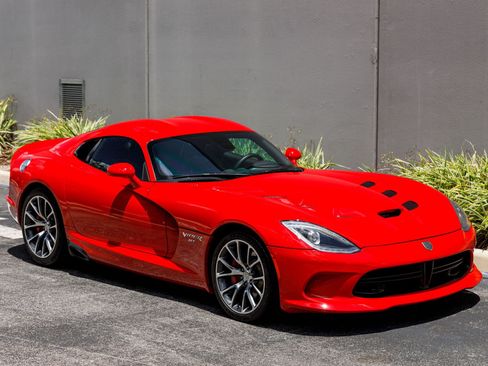 Used 2017 Dodge Viper GTC RWD image 7