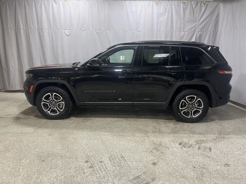 Used 2022 Jeep Grand Cherokee Trailhawk AWD/4WD image 1