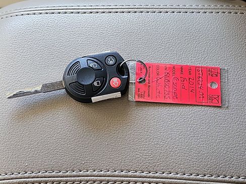 Used 2014 Ford Escape SE w/ Equipment Group 201A FWD image 42