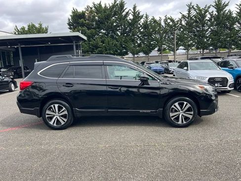 Used 2018 Subaru Outback 2.5i Limited AWD/4WD image 8