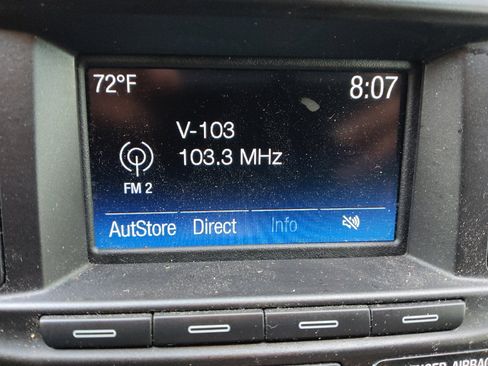 Used 2019 Ford Explorer XLT FWD image 25