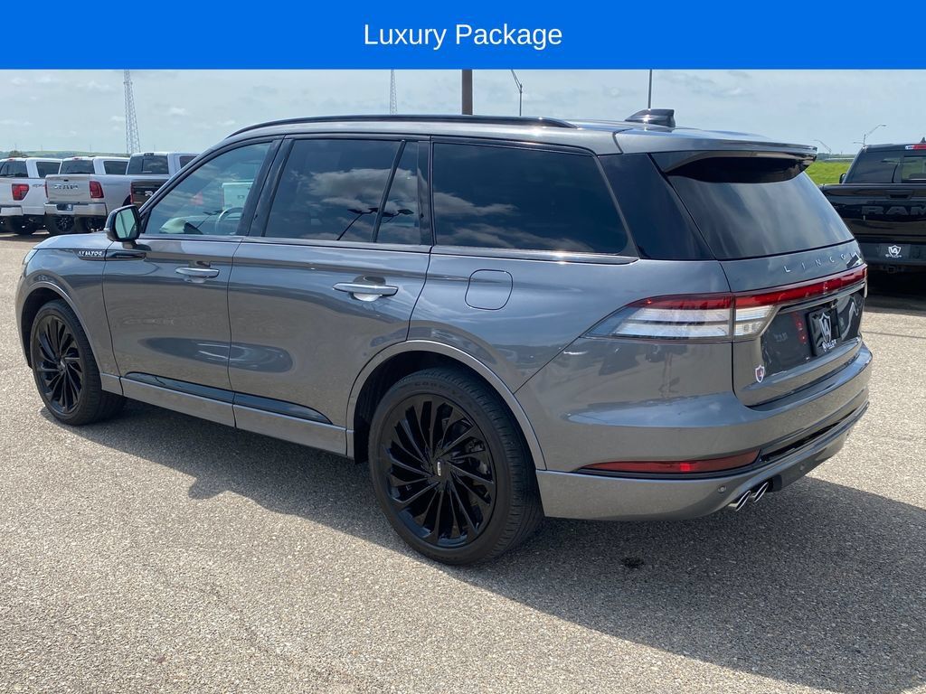 Used 2025 Lincoln Aviator Reserve w/ Equipment Group 201A AWD/4WD image 4
