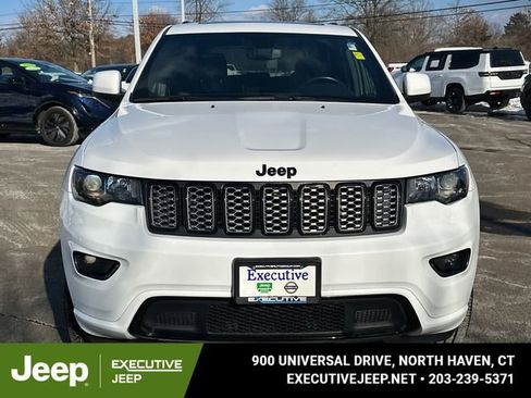 Used 2022 Jeep Grand Cherokee Laredo X image 6