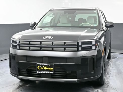 Used 2025 Hyundai Santa Fe SE AWD/4WD image 5