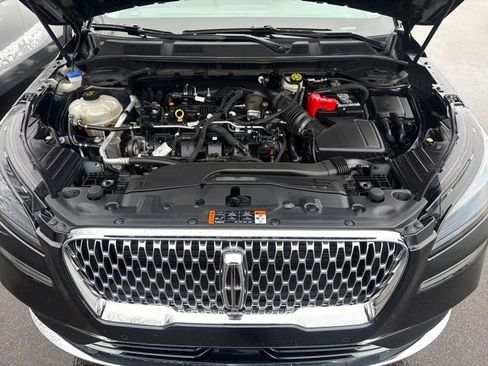 Certified 2022 Lincoln Corsair Reserve image 28