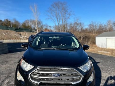 Used 2018 Ford EcoSport SE image 2