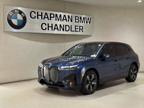Certified 2024 BMW iX xDrive50 w/ Premium Package AWD/4WD image 1