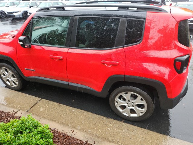 Used 2022 Jeep Renegade Limited AWD/4WD image 9