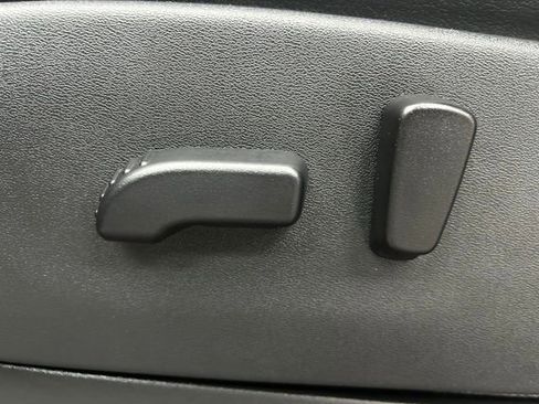 Used 2022 Nissan Frontier PRO-4X w/ Pro-4X Premium Package image 13