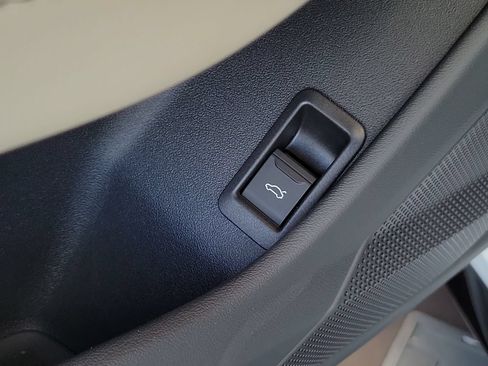 New 2026 Audi A6 Premium Plus AWD/4WD image 18