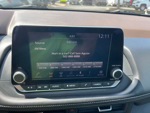 Used 2023 Nissan Rogue S FWD image 24