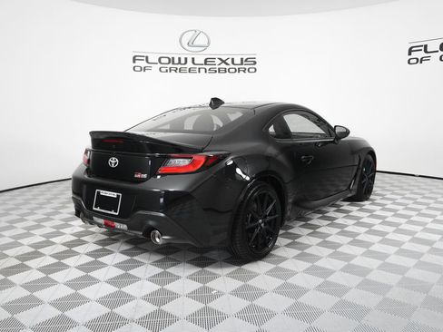 Used 2025 Toyota GR86 Premium RWD image 7