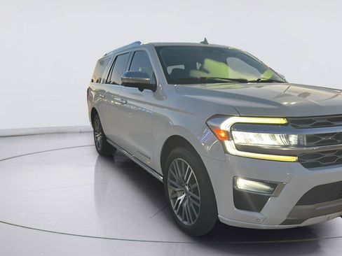 Used 2022 Ford Expedition Max Platinum RWD image 4