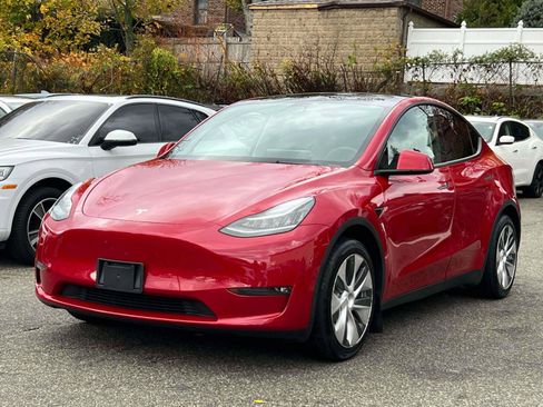 Used 2021 Tesla Model Y Long Range image 3