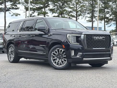 Used 2024 GMC Yukon XL Denali Ultimate AWD/4WD image 2