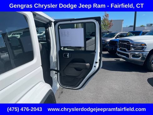 Certified 2025 Jeep Wrangler Unlimited Sahara w/ Safety Group AWD/4WD image 23