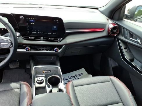 Used 2025 Chevrolet Equinox RS w/ Safety and Technology Package AWD/4WD image 15
