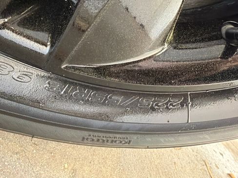 Used 2024 Buick Encore GX Sport Touring w/ Comfort Package image 11