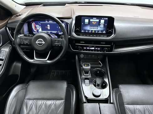 Used 2023 Nissan Rogue Platinum w/ Platinum Premium Package image 12