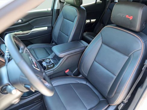 Used 2023 GMC Acadia AT4 w/ Technology Package AWD/4WD image 10