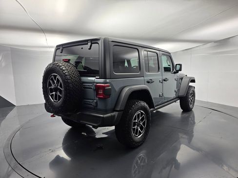 Used 2024 Jeep Wrangler Unlimited Rubicon w/ Technology Group AWD/4WD image 4