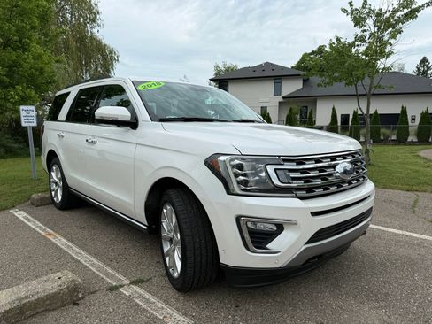 Used 2018 Ford Expedition Limited w/ Equipment Group 302A AWD/4WD image 3